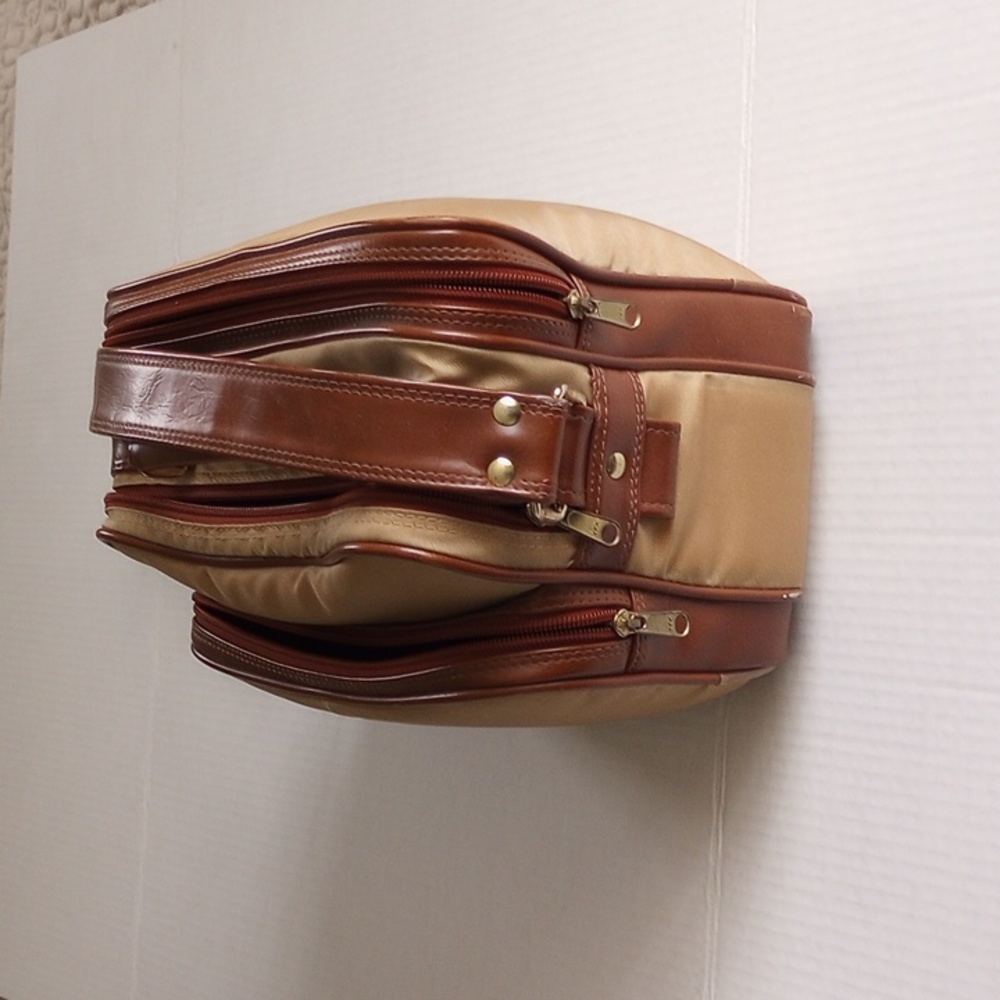 Camera Bag - Picture 7 of 11